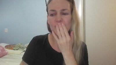 CrazyAnny1 live cam on Cam4