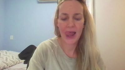 CrazyAnny1 live cam on Cam4