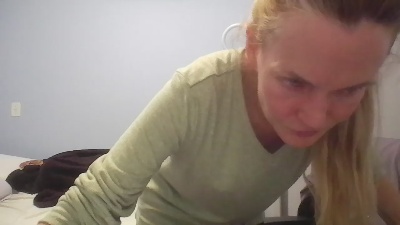 CrazyAnny1 live cam on Cam4