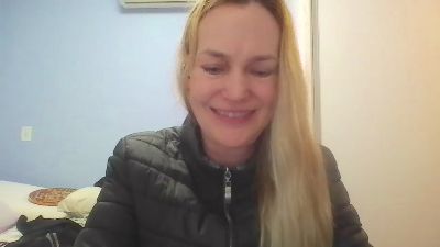CrazyAnny1 live cam on Cam4
