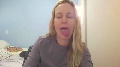 CrazyAnny1 live cam on Cam4