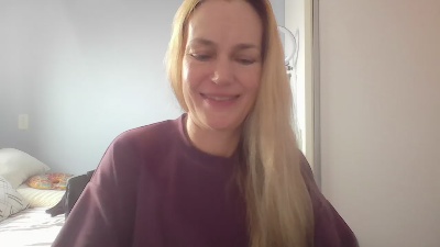 CrazyAnny1 live cam on Cam4