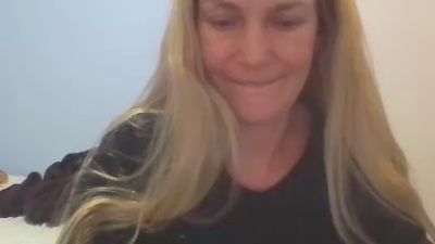 CrazyAnny1 live cam on Cam4