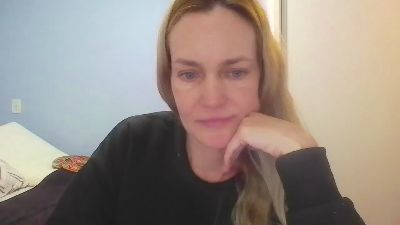 CrazyAnny1 live cam on Cam4