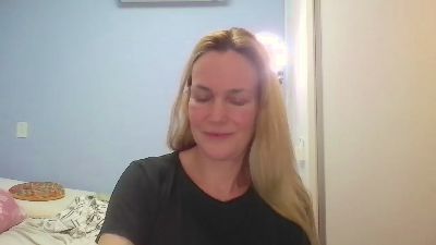 CrazyAnny1 live cam on Cam4
