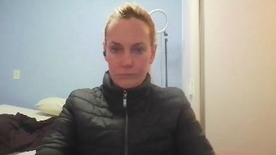 CrazyAnny1 live cam on Cam4
