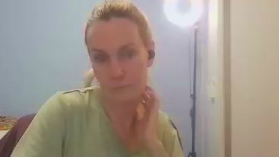 CrazyAnny1 live cam on Cam4