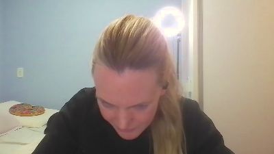 CrazyAnny1 live cam on Cam4