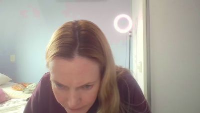CrazyAnny1 live cam on Cam4