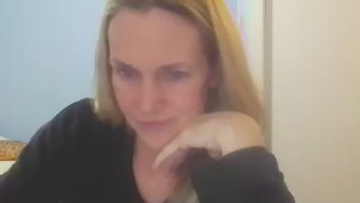 CrazyAnny1 live cam on Cam4