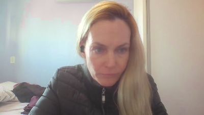 CrazyAnny1 live cam on Cam4