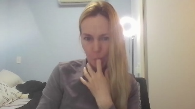 CrazyAnny1 live cam on Cam4