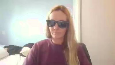 CrazyAnny1 live cam on Cam4