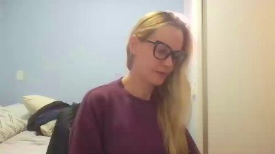 CrazyAnny1 live cam on Cam4