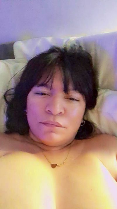 CrazyMom69 live cam on Cam4