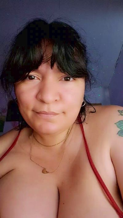 CrazyMom69 live cam on Cam4