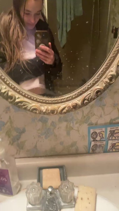 Crazycatlover67 live cam profile