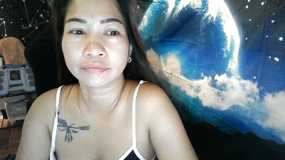 Creammyluna8 live cam on Cam4