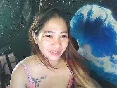 Creammyluna8 live cam on Cam4