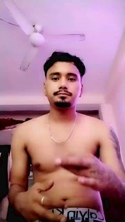 Creamycone69 live cam on Cam4