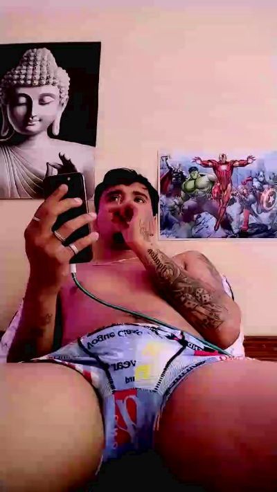 Creamycone69 live cam on Cam4