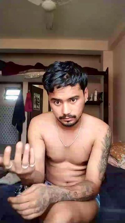 Creamycone69 live cam on Cam4