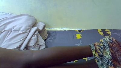 Creamypussie1 live cam on Cam4