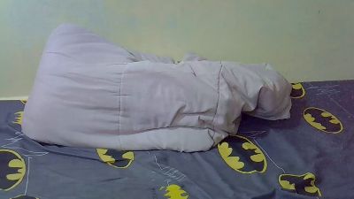 Creamypussie1 live cam on Cam4