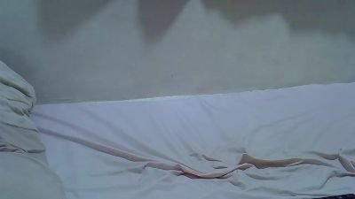 Creamypussie1 live cam on Cam4