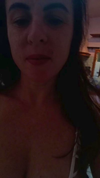 CriPriscilla live cam on Cam4