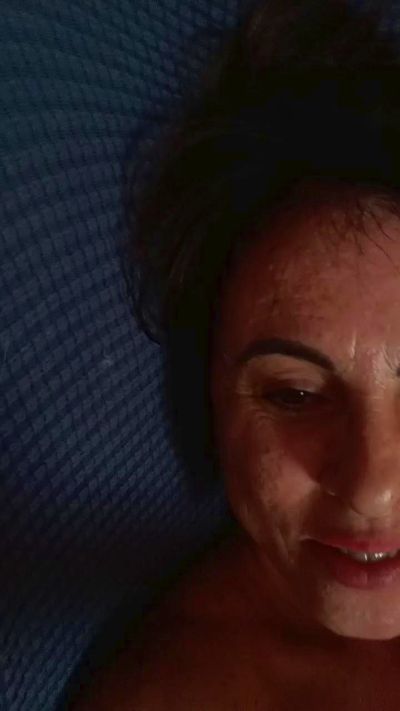 CriPriscilla live cam on Cam4