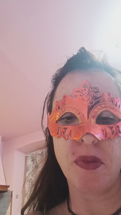 CriPriscilla live cam on Cam4