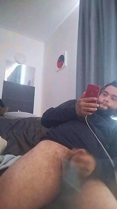CrimiKeanu24 live cam on Cam4