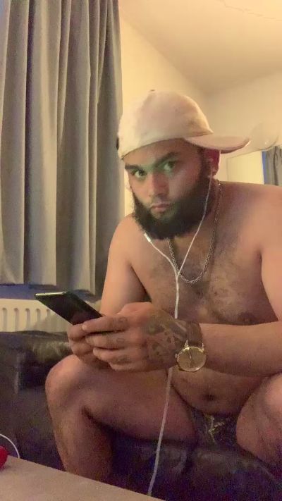 CrimiKeanu24 live cam on Cam4