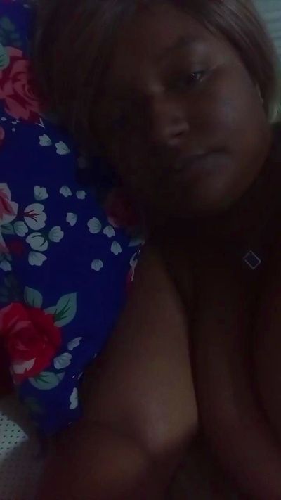 Crislucia2026 live cam on Cam4