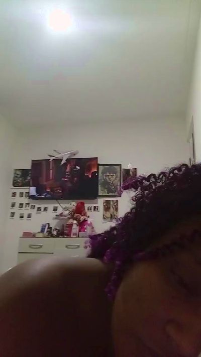 Crislucia2026 live cam on Cam4