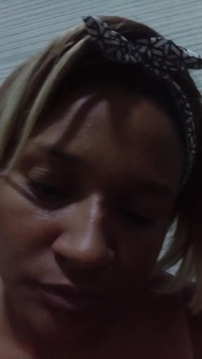 Crislucia2026 live cam on Cam4