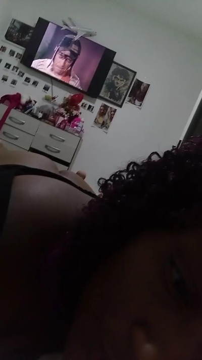 Crislucia2026 live cam on Cam4