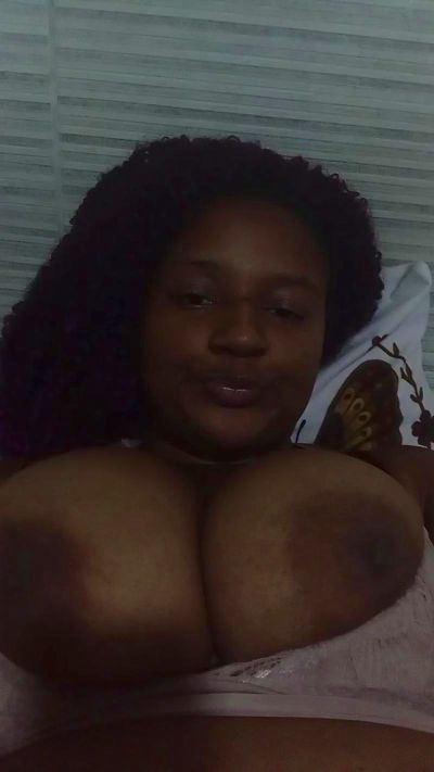 Crislucia2026 live cam on Cam4