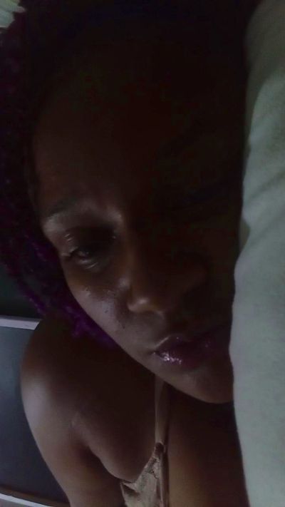 Crislucia2026 live cam on Cam4