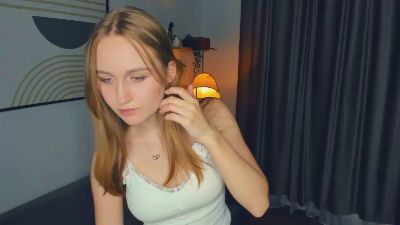 CrissyCamara live cam on Cam4