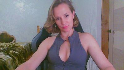 CristaQ live cam on Cam4