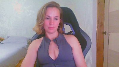 CristaQ live cam on Cam4