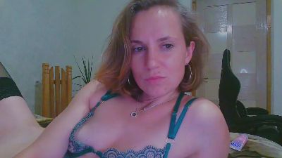CristaQ live cam on Cam4