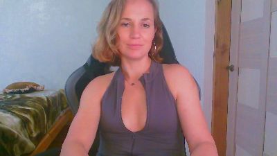 CristaQ live cam on Cam4