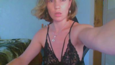CristaQ live cam on Cam4