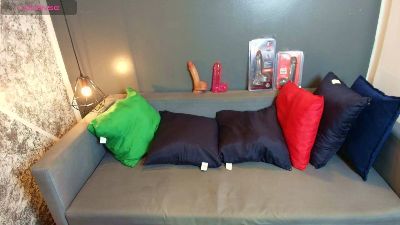 CristalMiilf live cam on Cam4
