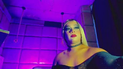 CristallGill_ live cam on Cam4