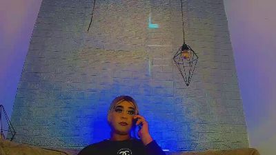 CristallGill_ live cam on Cam4
