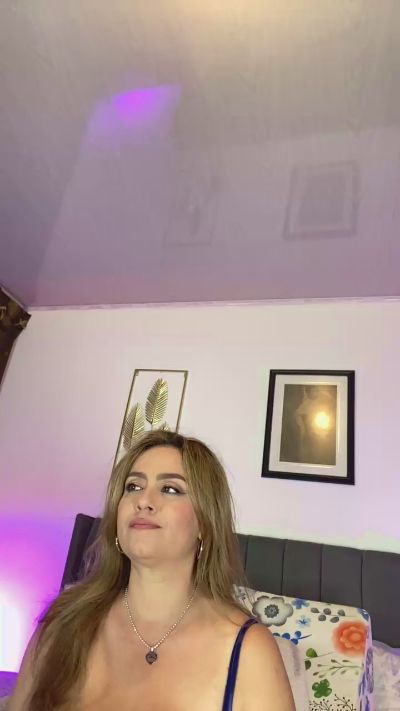 Cristalraymilf live cam on Cam4
